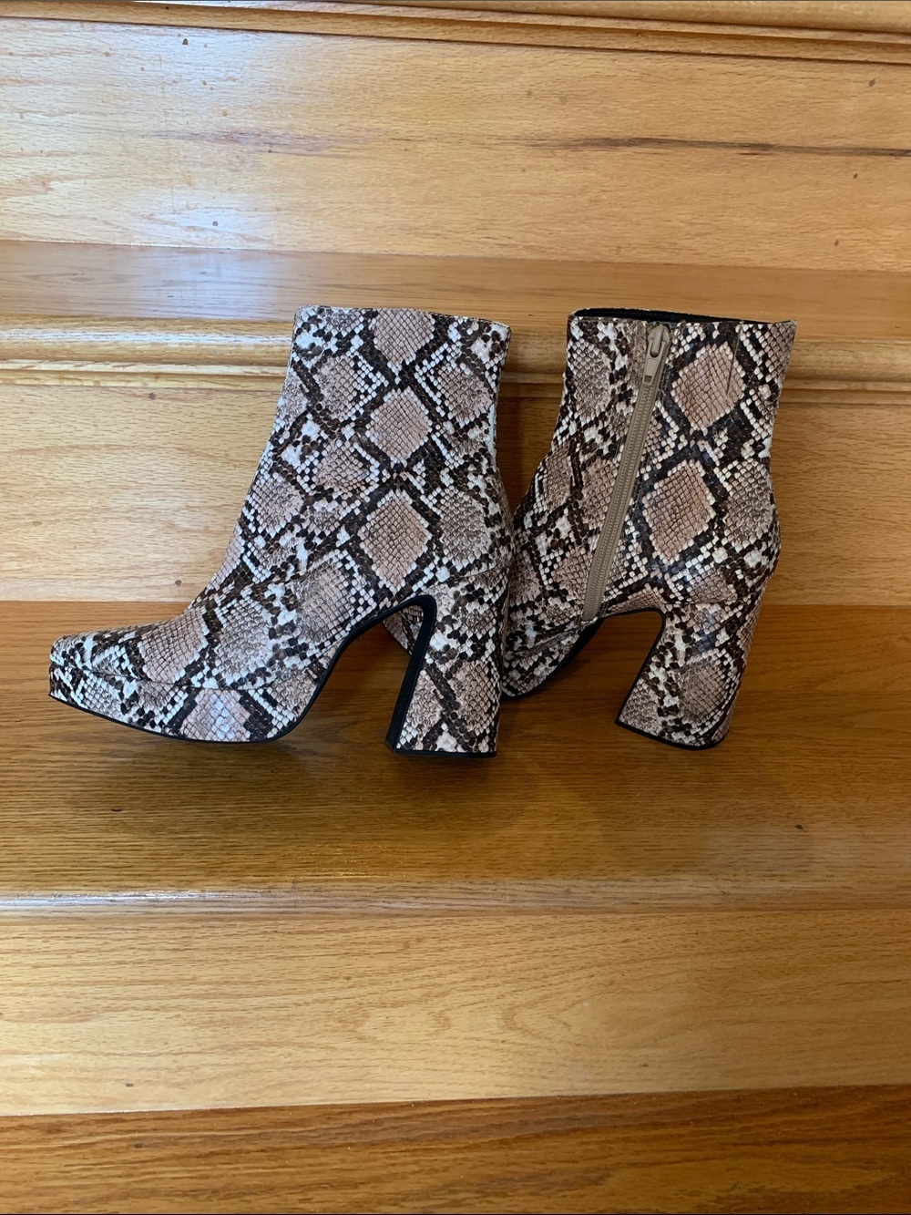 Jeffrey Campbell Dormant Snake Print Ankle Boots - Women's Neutral Python​​